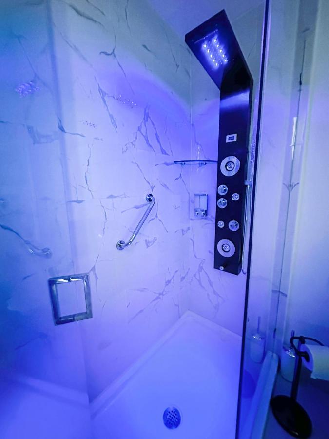 Vacay Spot Experience Luna Sky! 65" Tv Bar, Bbq, Shower Massage Jets, Music, Go To Fl Keys ホームステッド エクステリア 写真