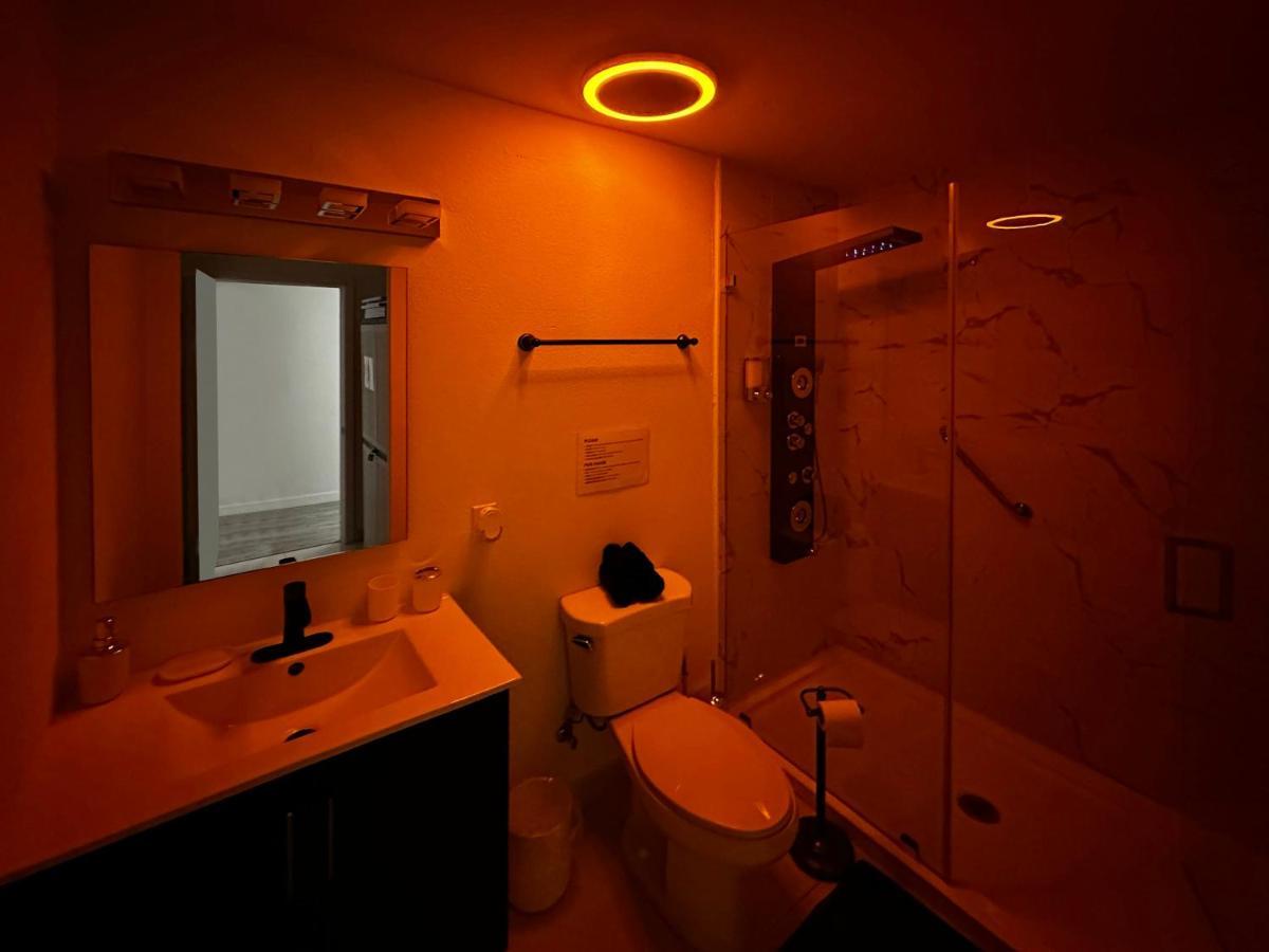 Vacay Spot Experience Luna Sky! 65" Tv Bar, Bbq, Shower Massage Jets, Music, Go To Fl Keys ホームステッド エクステリア 写真