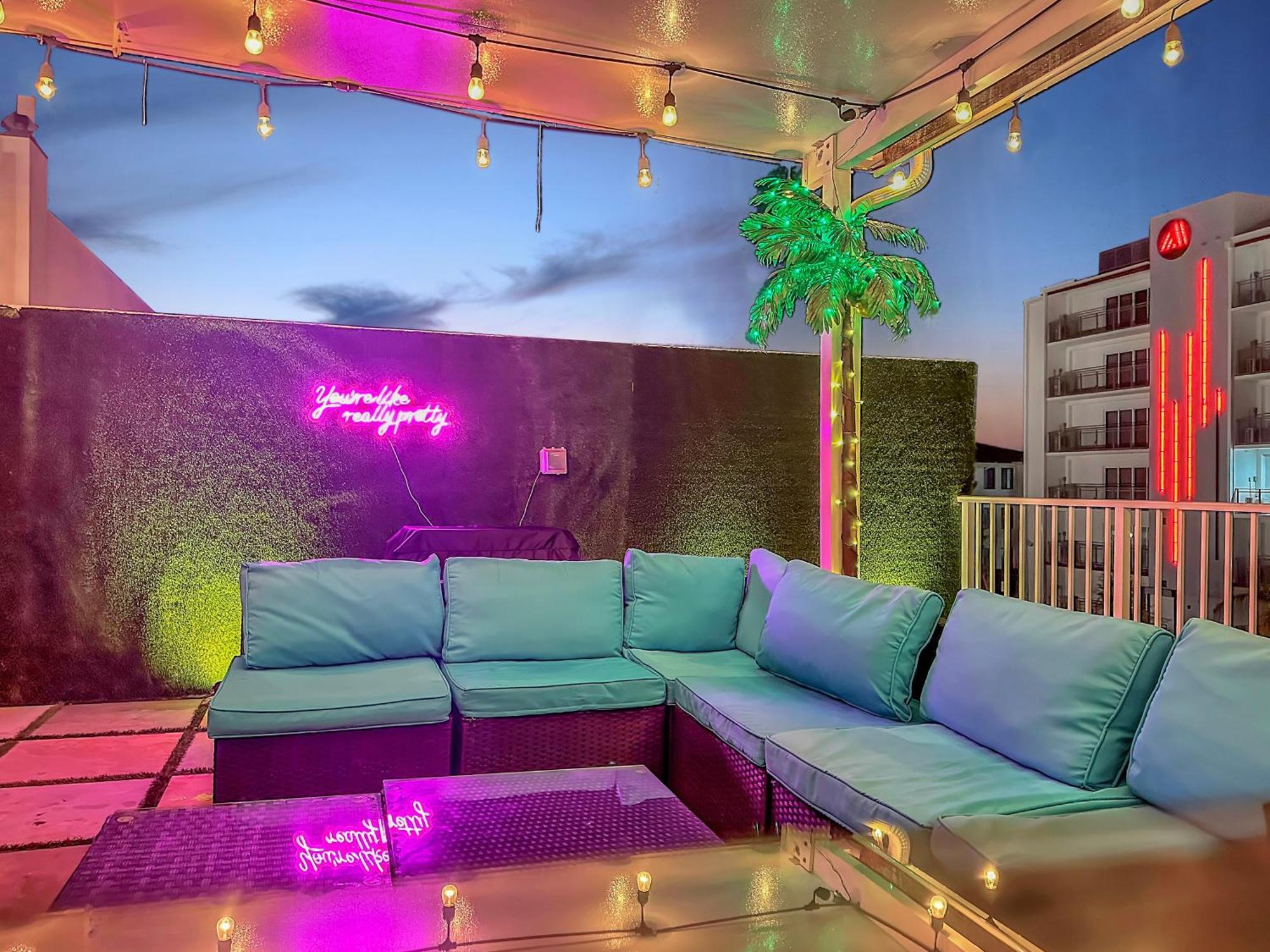 Vacay Spot Experience Luna Sky! 65" Tv Bar, Bbq, Shower Massage Jets, Music, Go To Fl Keys ホームステッド エクステリア 写真