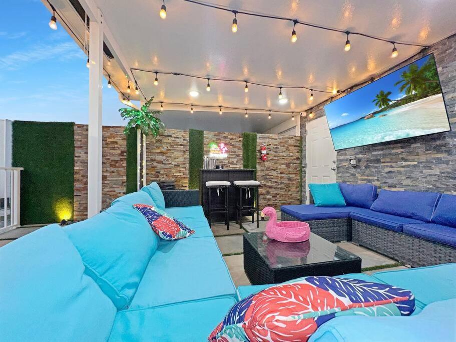 Vacay Spot Experience Luna Sky! 65" Tv Bar, Bbq, Shower Massage Jets, Music, Go To Fl Keys ホームステッド エクステリア 写真