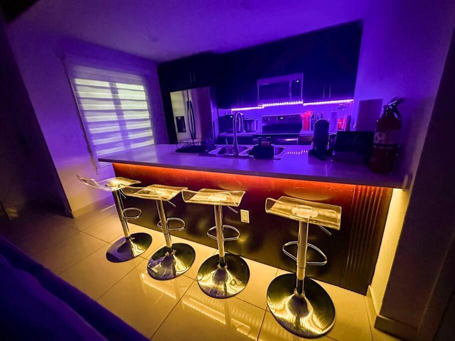 Vacay Spot Experience Luna Sky! 65" Tv Bar, Bbq, Shower Massage Jets, Music, Go To Fl Keys ホームステッド エクステリア 写真